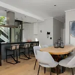 Cosmopolitan 801