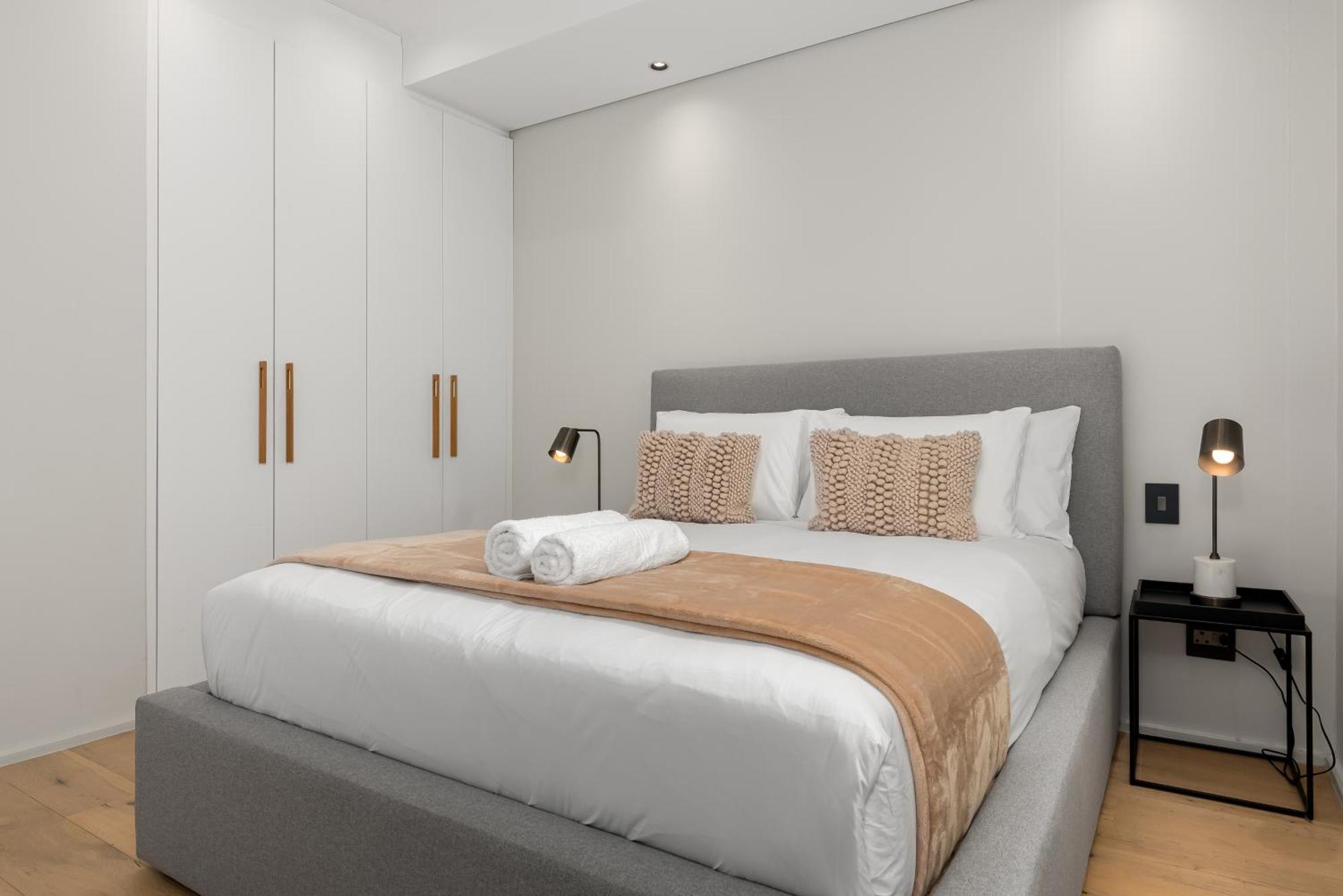 Cosmopolitan 801 Apartment